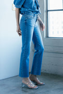 (OPEN PACK) Mid Rise Classic Straight Jeans WEP3560