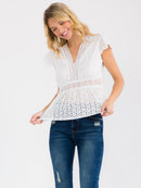 WOMEN'S SHORT SLEEVE V-NECK RUFFLE EYELET TOP
