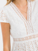 WOMEN'S SHORT SLEEVE V-NECK RUFFLE EYELET TOP