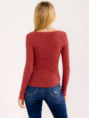 WOMEN'S LONG SLEEVE V-NECK RUCHED RIBBED TOP