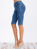 WOMEN'S BUTTON CLOSURE POCKETS DISTRESS DENIM BERMUDA SHORT