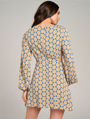 WOMEN'S LONG SLEEVE V-NECK CUT OUT PRINTED MINI DRESS