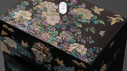 FEBRUARY MOUNTAIN Jewelry Box 40% OFF