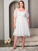 PLUS SIZE SHORT PUFF SLEEVE FIT & FLATE EMBROIDERY DETAILED MIDI DRESS